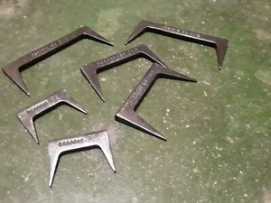 C S Osborne Holzarbeiten Pinch Hunde sortiert Posten #1 - mit 1,5" , 2,5" & 3,5" Größen - Bild 1 von 6
