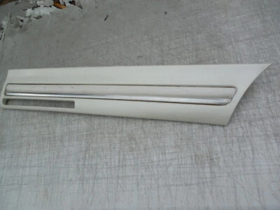 Cuarto trasero derecho Concours DEVILLE 1997 1999 moldura de moldura dañada usada OEM blanco Foto 1 de 4