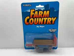 1/64 Case International Hay Wagon - Picture 1 of 1