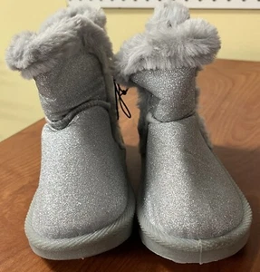 Unbranded Girls Gray Glitter Faux Fur Lined Slip On Boots Toddler Size 11 New - Picture 1 of 6