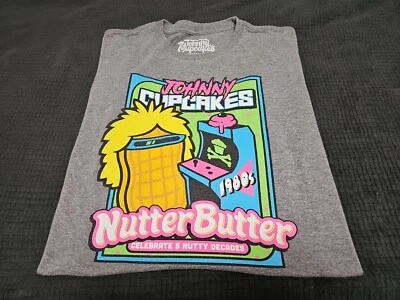 Camiseta Johnny Cupcakes X Nutter Butter Celebra 5 Nutty Decades Retro 7/11 Talla M Foto 1 de 4