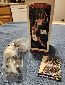Shaquille O'Neal Hallmark (Keepsake Ornament) Hoop Stars Collector Series W/Card - Picture 1 of 12