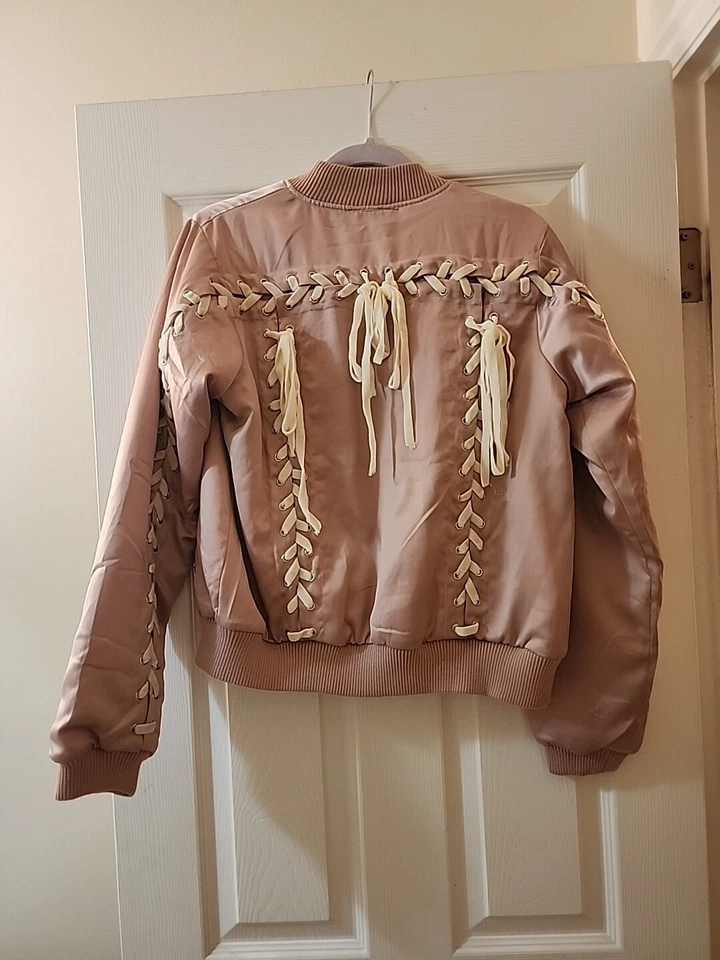 Wet Seal Pink tangled lies Bomber Size Small  lace up arms and back Foto 1 de 4