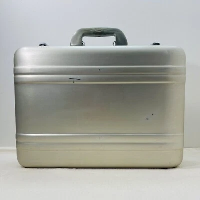 50's  Vintage Zero Halliburton Aircraft Aluminum Brief/Attache Case E4-SI - Image 1 of 4