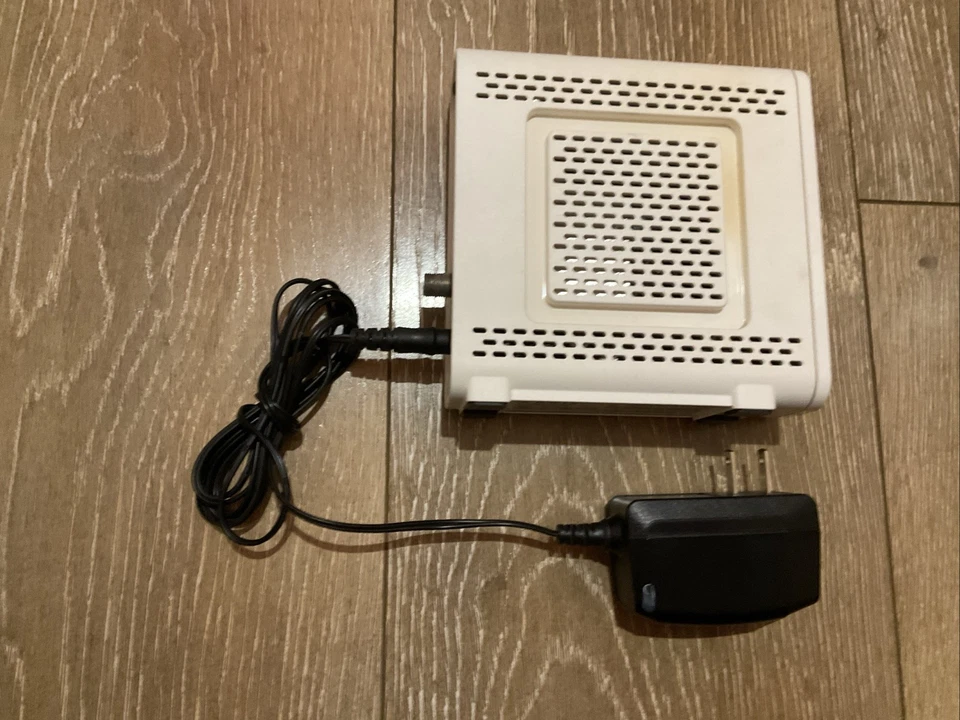 Arris Model SB6190 Surfboard Good Condition Not Tested In A S33 Box - Image 1 of 4