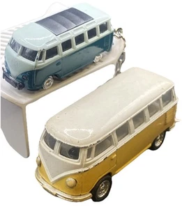 Pair of VW Campervan Keyrings – Die-Cast/Plastic Pullback Models – Retro Collect - Picture 1 of 9