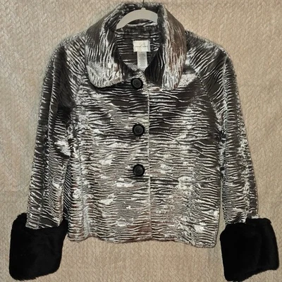Chaqueta de terciopelo plateado Emma James puño de piel sintética abrigo de fiesta de noche Foto 1 de 4