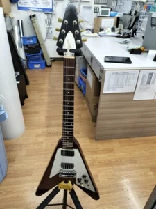 Gibson Flying V 67 Cherry 1998 Electric Guitar w/Hard Case - Picture 1 of 20