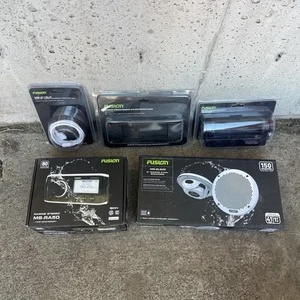 Fusion MS-RA50 True Marine Stereo SET with AM RDS FM  - Picture 1 of 11