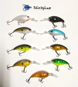 SLICKLINE Deep Diving Rattling Crankbait Fishing Lure Tackle Bomber 11 COLORS - Picture 1 of 42