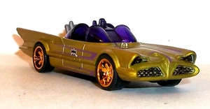LOOSE 2022 HOT WHEELS 1966 TV SERIES GOLD BATMOBILE WHEEL SWAP REAL RIDERS - Picture 1 of 9