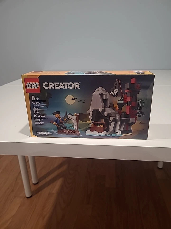 LEGO CREATOR 40597 SCARY PIRATE ISLAND 214 Pieces Age 8 NEW 