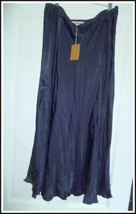 BODEN SKIRT - NAVY BLUE SILKY VISCOSE MIDI SKIRT SIZE 16 R WAS £95 - Picture 1 of 2