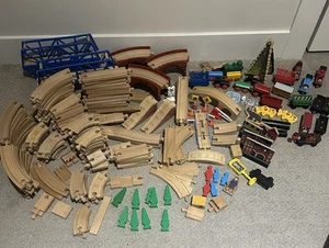 Brio Thomas Train Lot 200+ Pieces Tracks, Accessories - Picture 1 of 8