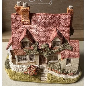 Lilliput Lane Brock Bank Made in United Kingdom - No Box - Picture 1 of 6