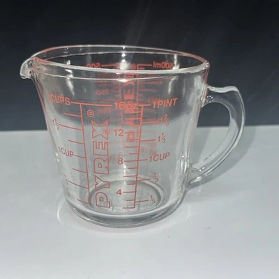 Pyrex Measuring Cup 1 Pint Liquid 2 Cup Capacity Glass D Handle Vintage 516 Red - Image 1 of 4