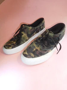 Nike SB Zoom Stefan Janoski Canvas Turnschuhe tarnfarben 42,5 US 9 Sportschuhe - Bild 1 von 8