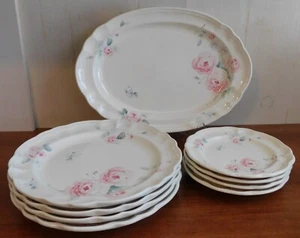 Pfaltzgraff Secret Rose 4 ea Dinner & Salad Plates plus 14" Serving Platter USA - Bild 1 von 9