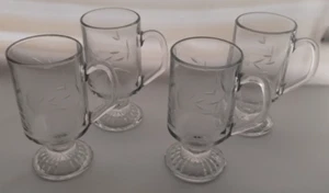 Juego de 4 tazas de café irlandesas grabadas con patas Princess House Heritage #504 - Imagen 1 de 5