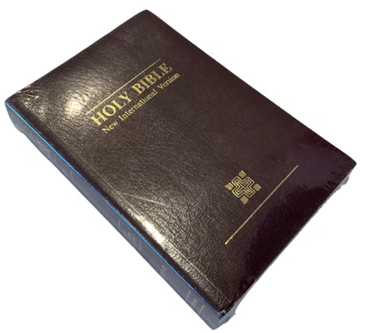 NIV Compact Reference Bible 1990 Burgundy Paperback 1984 SEALED - Image 1 of 4