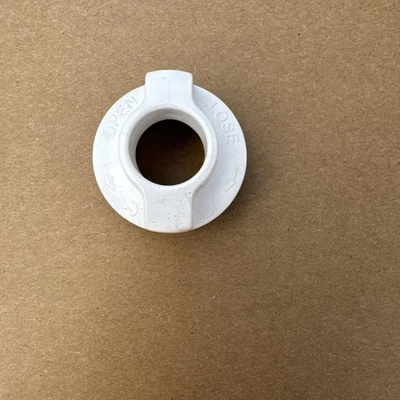 Deshumidificador de 70 pintas con tapón de tornillo genuino Whirlpool WDH70EAPW H Foto 1 de 4