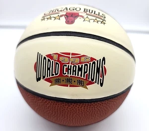 Chicago Bulls Mini Ball Basketball 1996 World Champions Promo Rare  - Bild 1 von 7