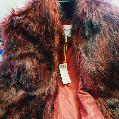Burgundy Faux Fur Vest BCBG Macys Womens Size Large NWT - Image 1 of 4