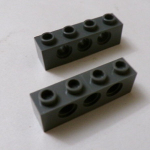 Lego x3 Dark Bluish Gray 1x4 Bricks, 3 Axle Holes, 3701 (028-174)