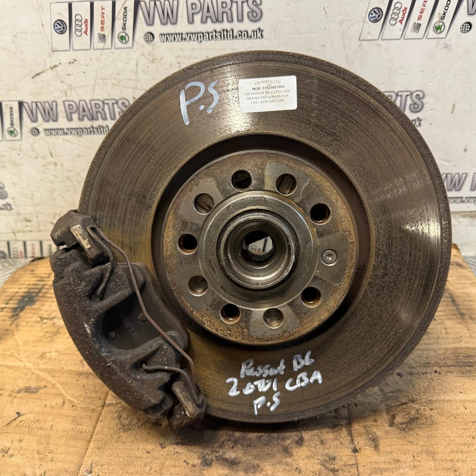 VW PASSAT B6 AUDI SEAT SKODA PASSENGER FRONT HUB 2.0TDI CBA 2005-2010 - Image 1 of 4