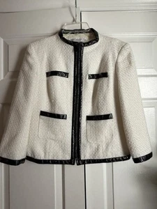 White & Black Boucle Tweed Blazer with Black Trim sz 6 Preppy Demure Old Money - Picture 1 of 15
