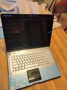 Gateway MD7818U Laptop Computer (Windows Vista), No Charger - Picture 1 of 8