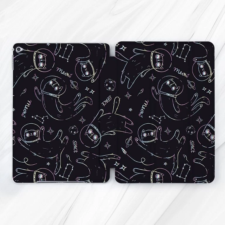 Lindo estuche artístico negro Cats In Space para iPad 10.2 Air 3 4 5 Pro 9.7 11 12.9 Mini Foto 1 de 4