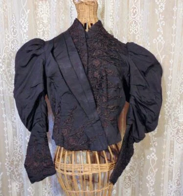 EXQUISITO CORPIÑO VICTORIANO BORDADO TAFETÁN SEDA NEGRO 36B 29W Foto 1 de 4