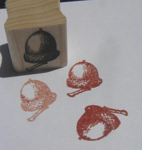 Estampilla de goma bellota en miniatura WM más grande P24 - Imagen 1 de 2