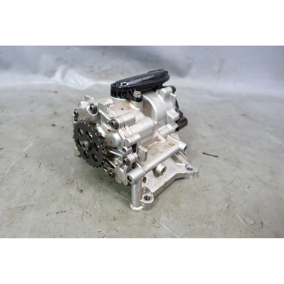 Bomba de aceite estilo antiguo BMW B58 2016-2018 440i 340i 740i xDrive rotor de plástico OEM Foto 1 de 4