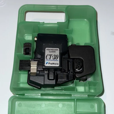 Cuchilla de fibra óptica Fujikura CT-30 con gran colector de chatarra Foto 1 de 3