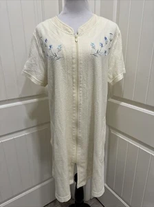 Vanity Fair Womens Cotton Blend Yellow Waffle Zip Short Robe SZ 1X Embroidered - Picture 1 of 13