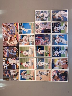Lote de 22 cartas del equipo Atlanta Braves 1990-1993 Upper Deck Fleer Leaf MLB Foto 1 de 2