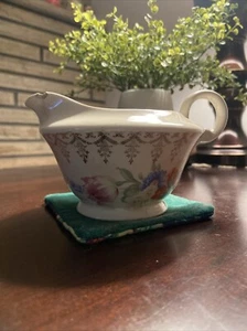 Edwin Knowles Vitreous China Floral Creamer 40-9 Blue Red White Flowers VTG - Picture 1 of 4