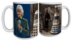 Dr Who Jon Pertwee 1970-74 Portrait and TV Show Scene 11oz Ceramic Mug - Picture 1 of 7