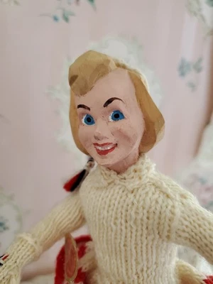 Muñeca Mimi Berg Noruega Madera Tallada Años 40 con Etiqueta Original Foto 1 de 4