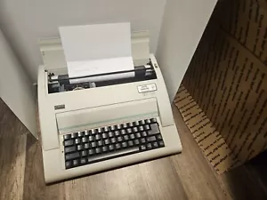 Nakajima WPT-150 Portable Electronic Typewriter. Tested Working Great - Picture 1 of 17