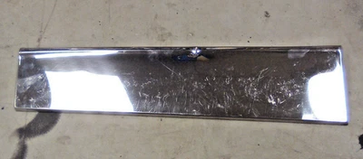 1981 - 88 Cutlass 下前挡泥板装饰左手 LOC-201DG — 第 1/4 张图片