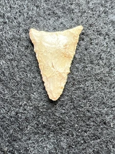 Native American Triangler Point Well Made Madison Co.ILLQ363 - Picture 1 of 8
