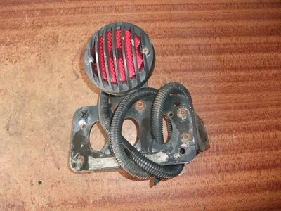 SUZUKI GZ125 GZ 125 MARAUDER LUZ DE FREIO LATERAL TRASEIRA SUPORTE DE PLACA REG NÃO FABRICANTE DE EQUIPAMENTO ORIGINAL - Imagem 1 de 4