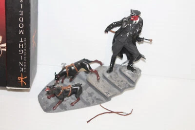 Knight Models Marvel Universe Metal Deluxe Limited 70mm Red Skull  w/ Dogs Paint - Image 1 of 4