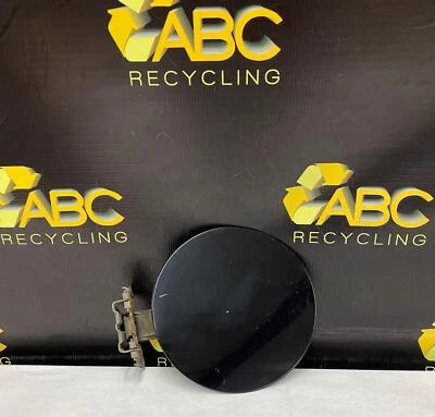 Conjunto de puerta de tanque de combustible GMC Yukon 2000-2006 negro (41U) YUKON 00-06 OEM Foto 1 de 4