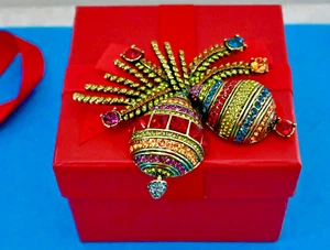 New $200 HEIDI DAUS "Ornamental" Swarovski Crystal Brooch Pin Christmas - Picture 1 of 5