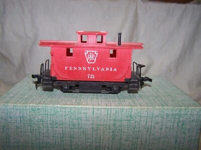 Mantua HO Scale Bobber Caboose PRR(RTR) - Image 1 of 4