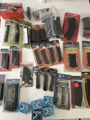 Lot dead stock d'accessoires pour airsoft Divers - Photo 1/4